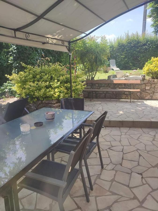 Gite La Petite Longere Septfonds Exterior foto
